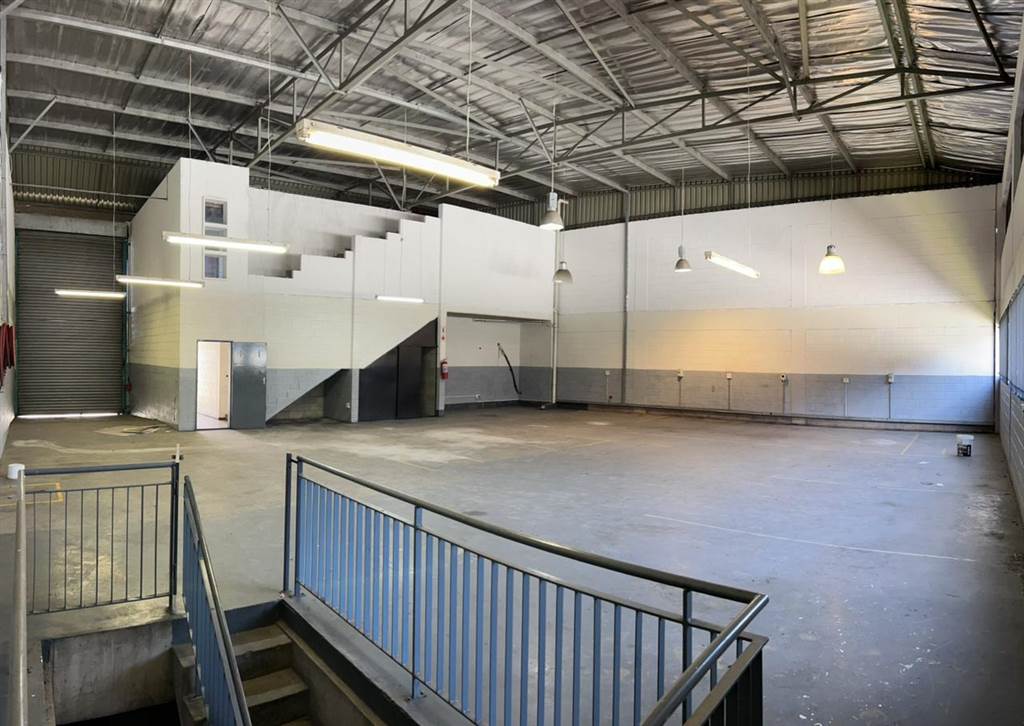 500  m² Industrial space in Wynberg photo number 5