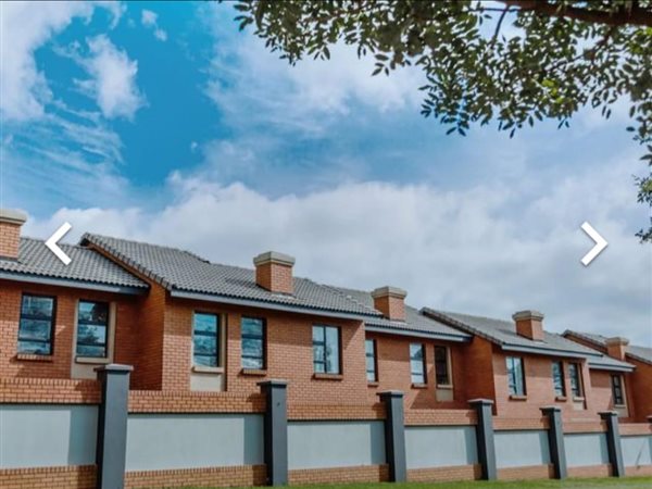 3 Bedroom Townhouse 3 Bedroom Townhouse