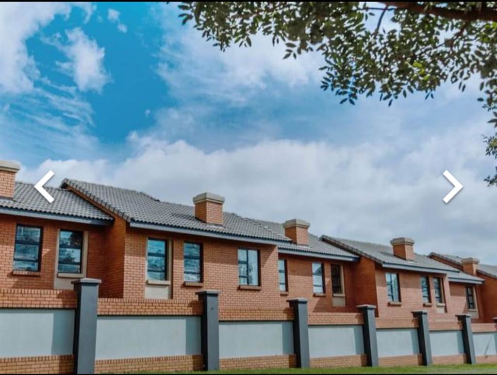3 Bedroom Townhouse 3 Bedroom Townhouse