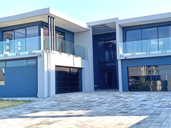 6 Bedroom House 6 Bedroom House