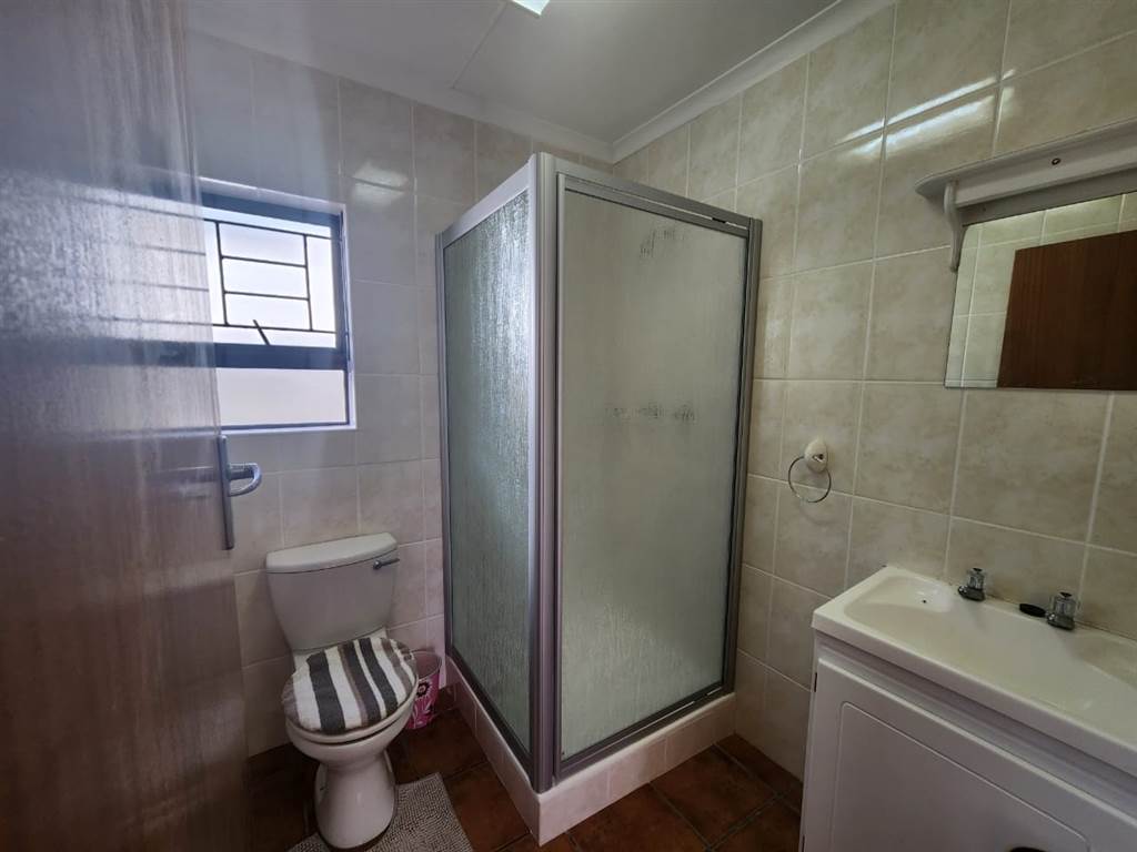 2 Bed House in Stilbaai photo number 14