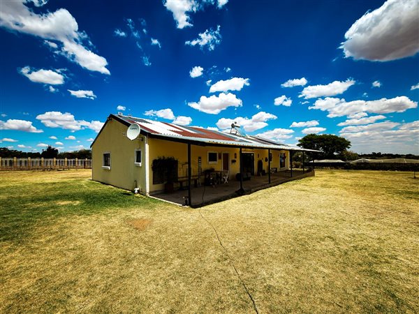 1.4 ha Farm in Randfontein