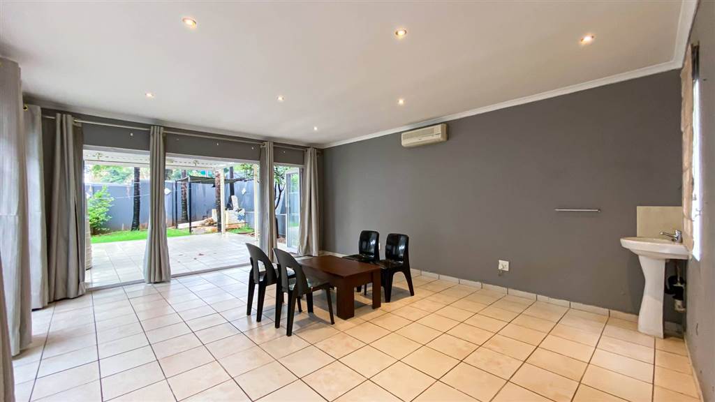 7 Bed House in Auckland Park photo number 21