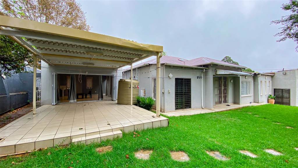 7 Bed House in Auckland Park photo number 26