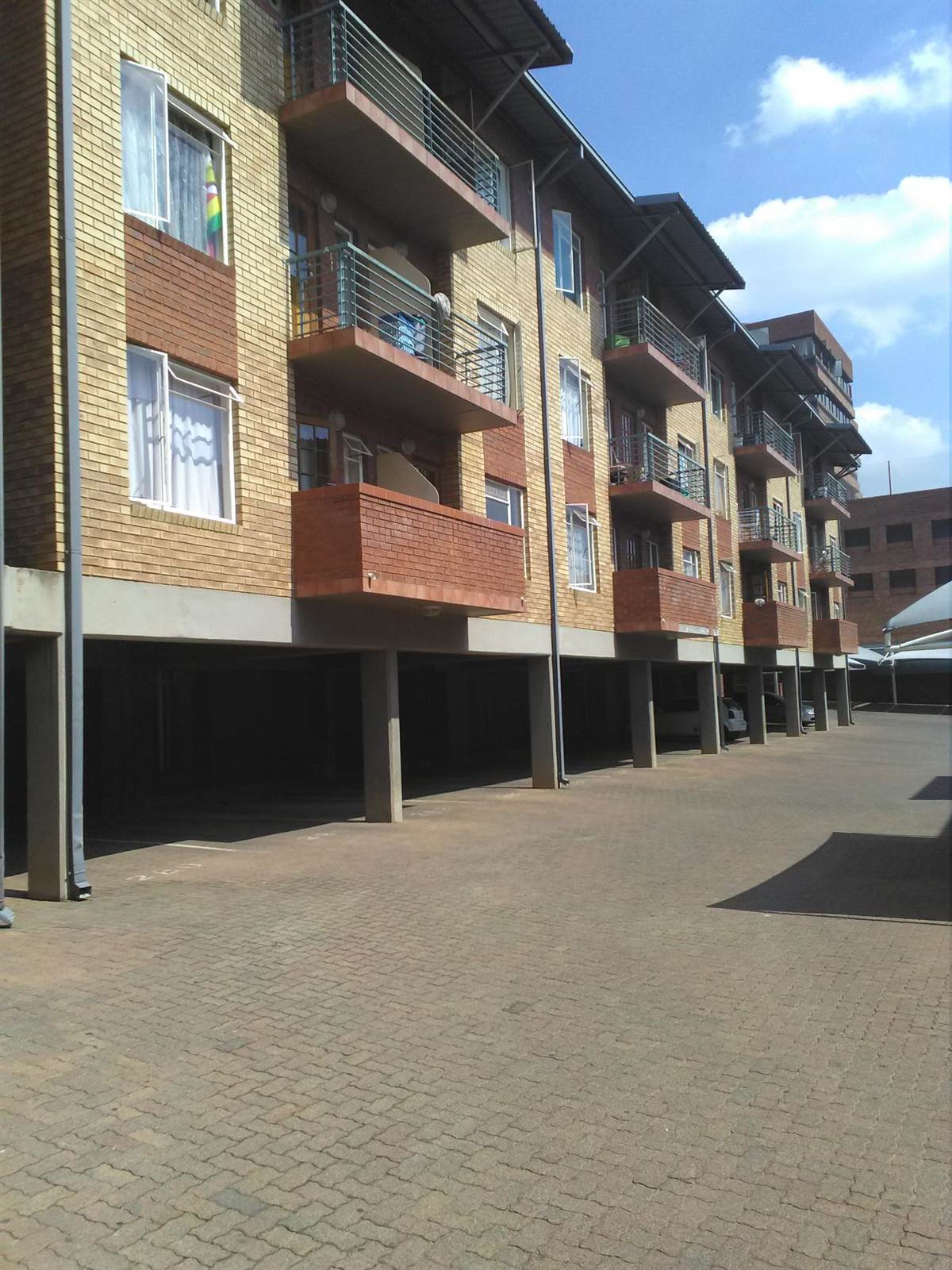 1 Bed Apartment in Auckland Park photo number 10