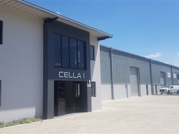 975  m² Industrial space in Bellville Central
