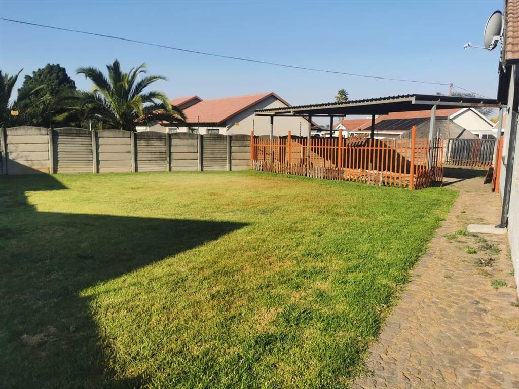 3 Bed House in Brakpan North photo number 21