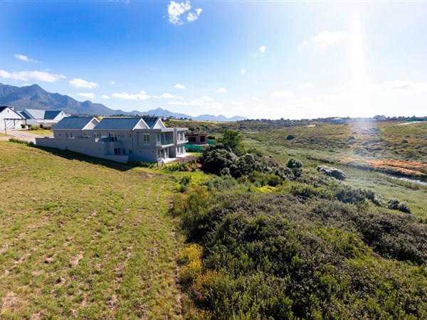 901 m² Land available in Kingswood Golf Estate