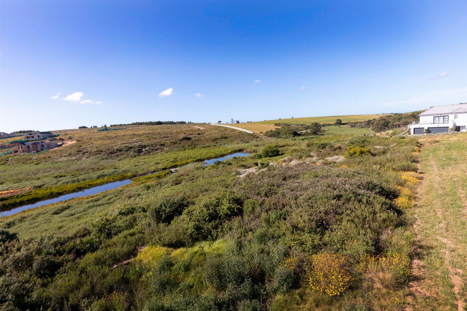 901 m² Land available in Kingswood Golf Estate photo number 7