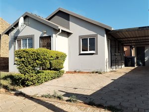 3 Bed House in Rosslyn