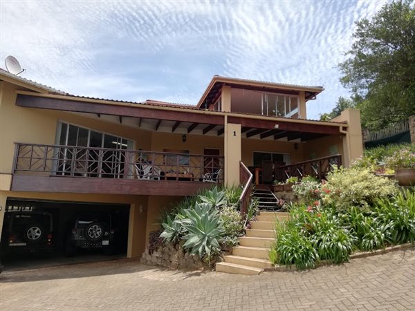 3 Bedroom Townhouse 3 Bedroom Townhouse
