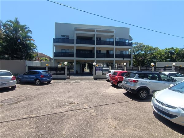 141  m² Commercial space