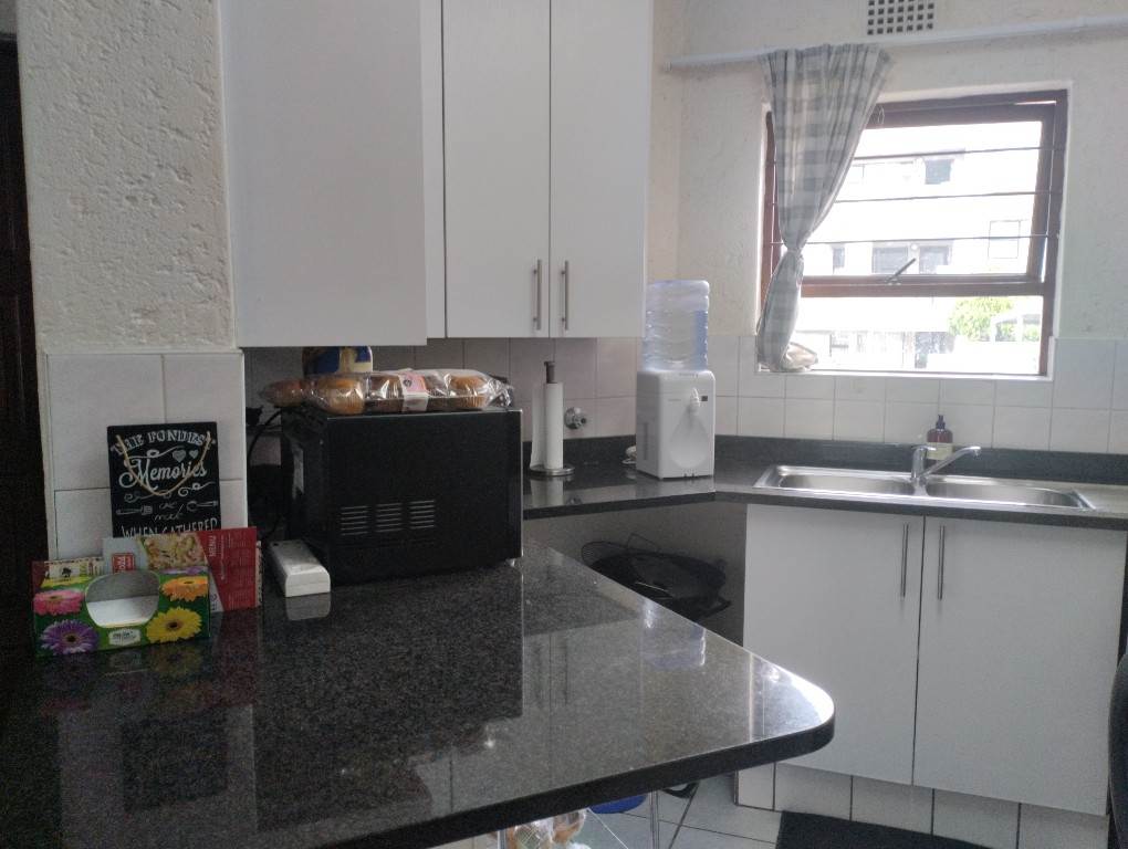 3 Bed Apartment in Morningside photo number 5