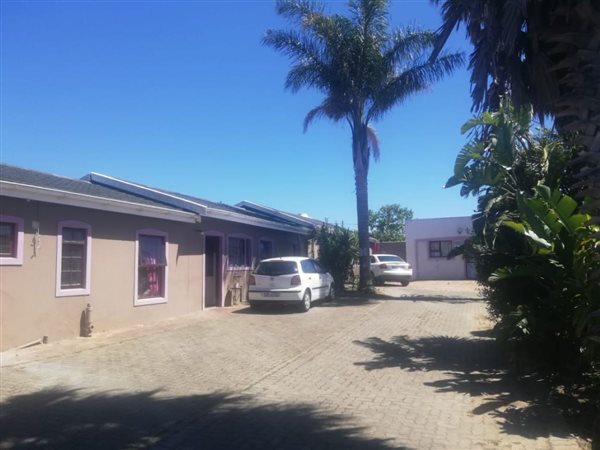 7 Bed House in Pacaltsdorp