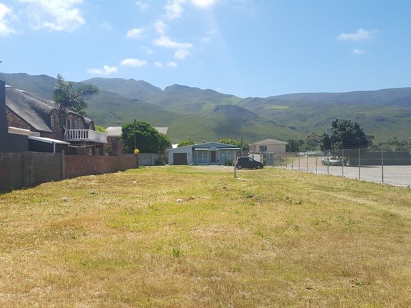 963 m² Land