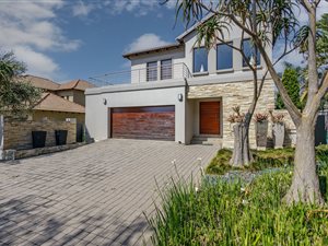 3 Bed House in Greenstone Hill