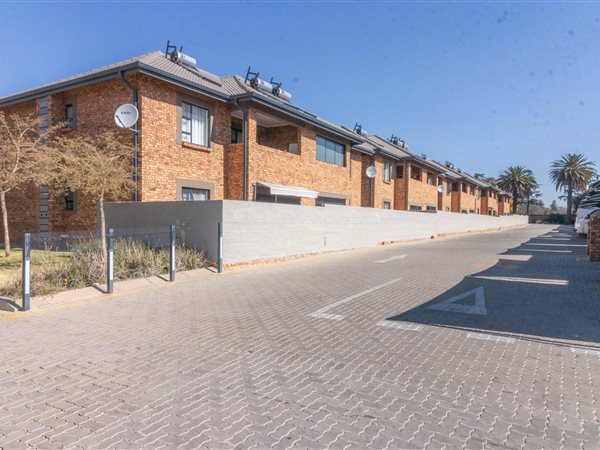 3 Bed Townhouse