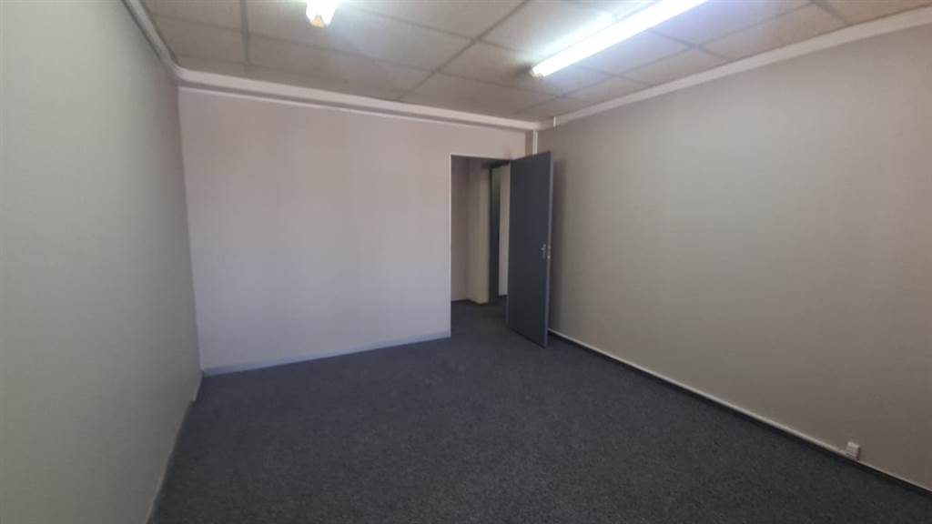 96  m² Commercial space in Pretoria Central photo number 14
