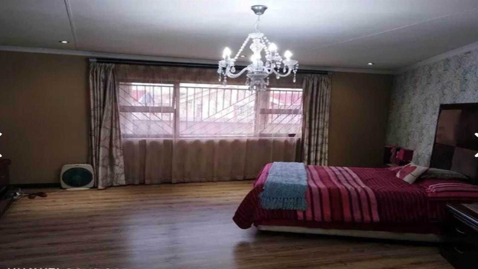 3 Bed House in Lenasia South photo number 8