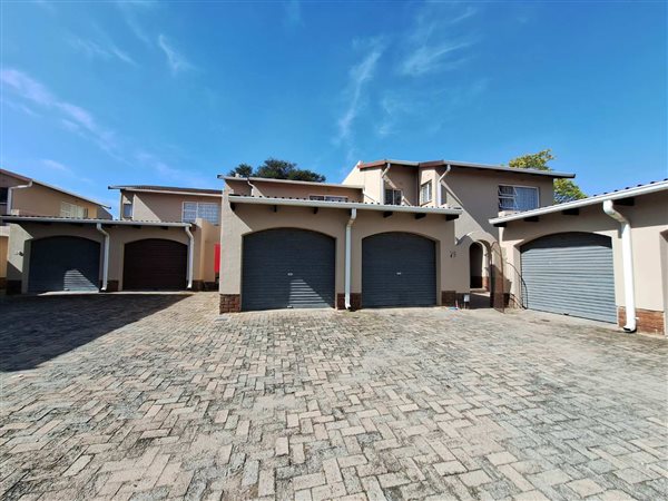3 Bedroom Townhouse 3 Bedroom Townhouse