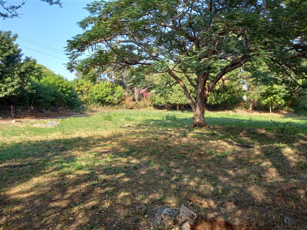 750 m² Land