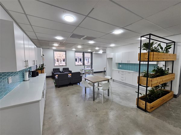 27  m² Office Space in Rosebank