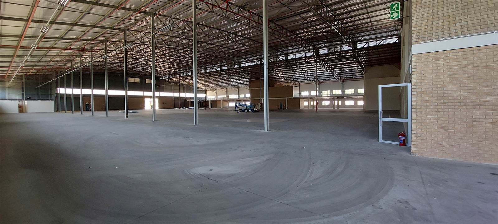 7862  m² Industrial space in Louwlardia photo number 3