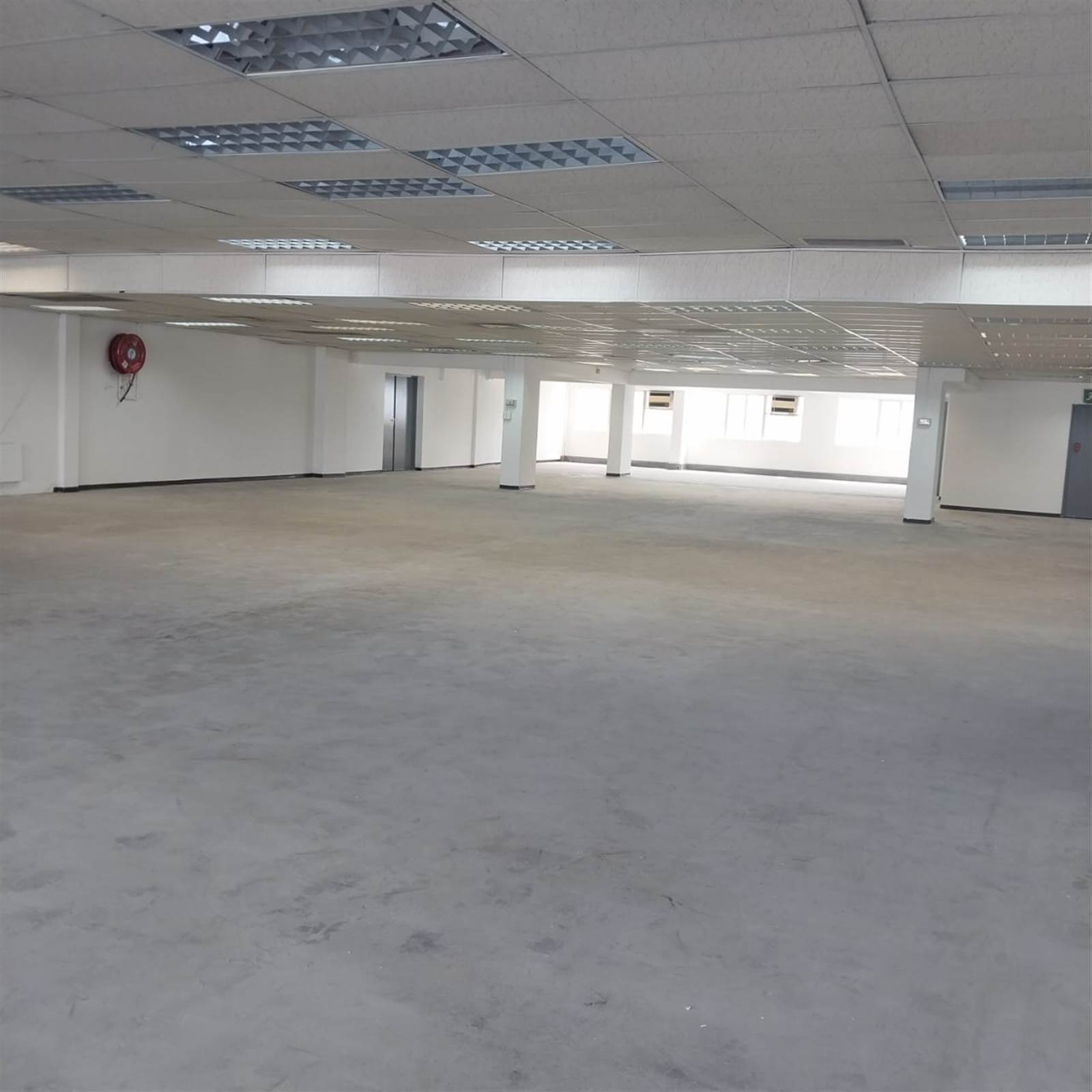 480  m² Commercial space in Pinetown Central photo number 1