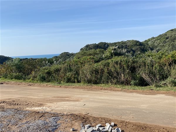 716 m² Land available in Cintsa