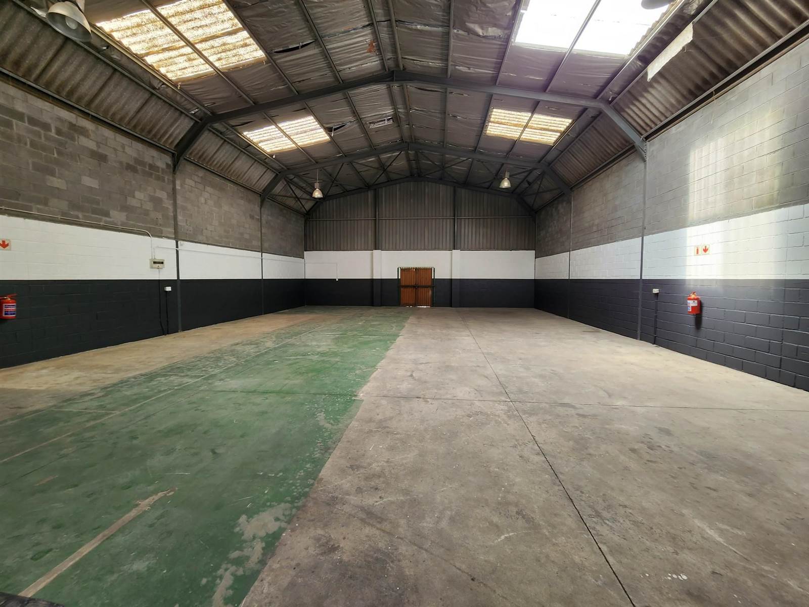 317  m² Industrial space in Kuilsriver photo number 2