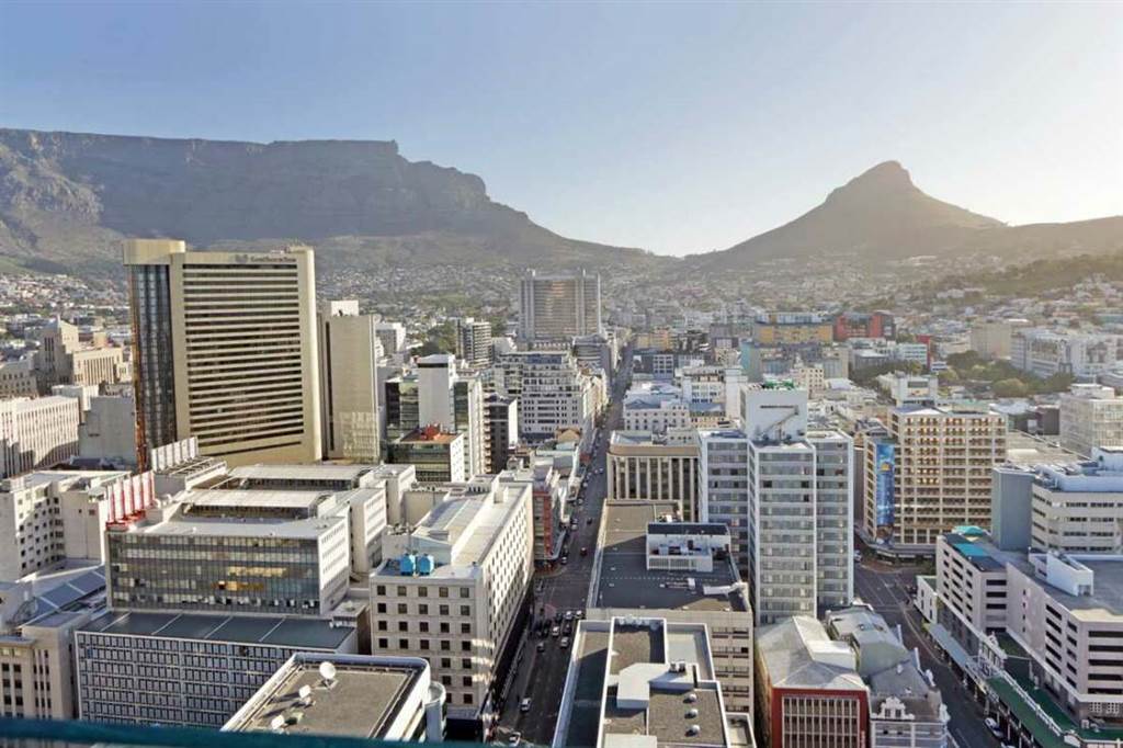 3 Bed Penthouse in Cape Town City Centre photo number 25