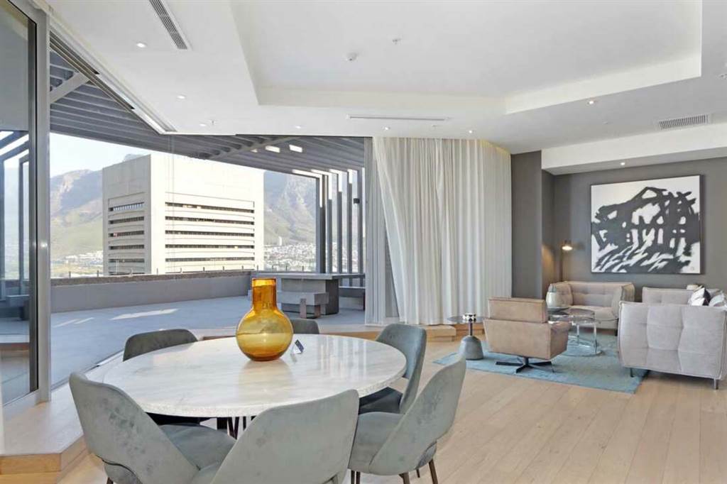 3 Bed Penthouse in Cape Town City Centre photo number 8