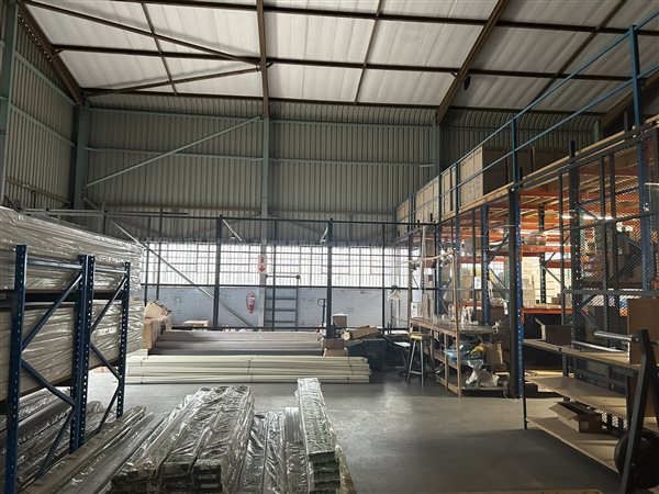 1 000  m² Industrial space