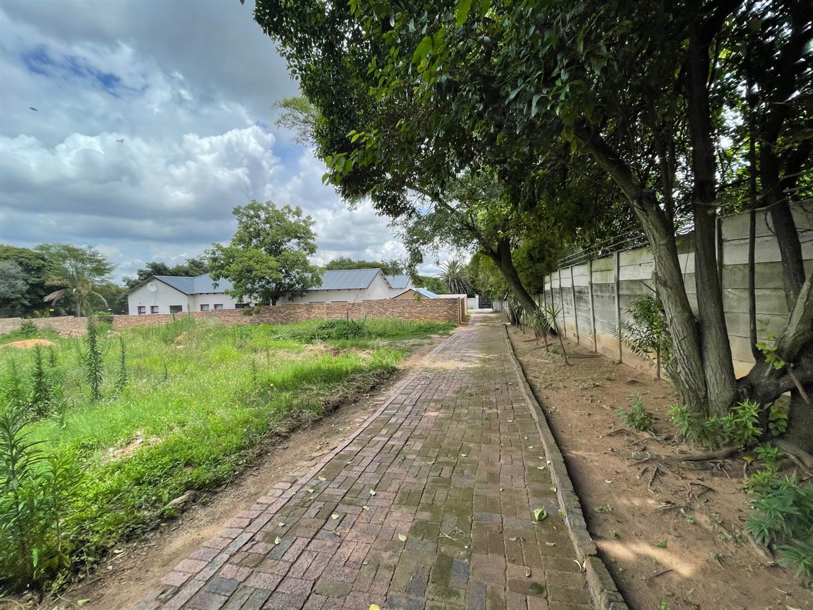 1000 m² Land available in Bryanston photo number 10