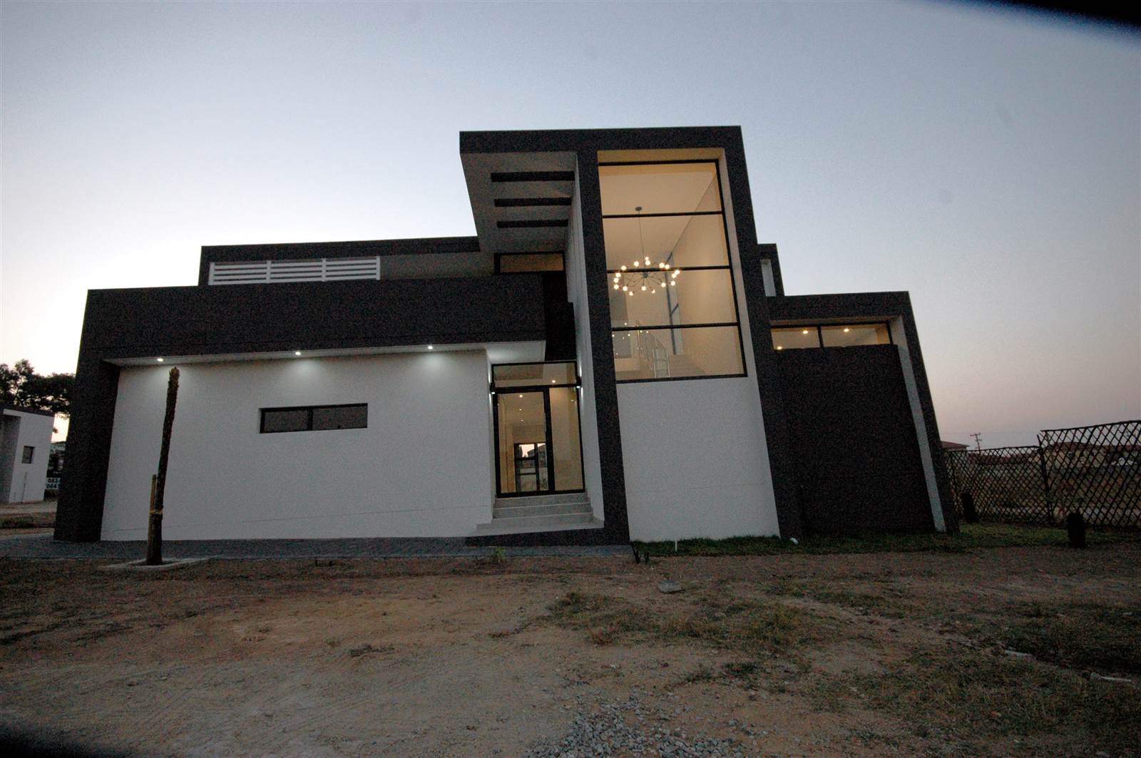 3 Bed House in Fourways photo number 2