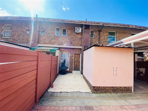 3 Bedroom Duplex 3 Bedroom Duplex