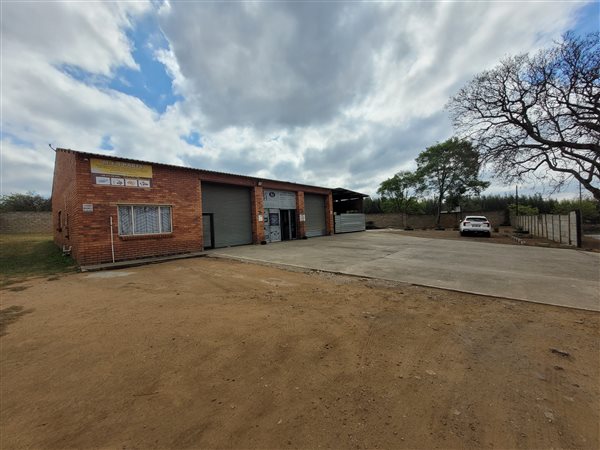 365  m² Commercial space