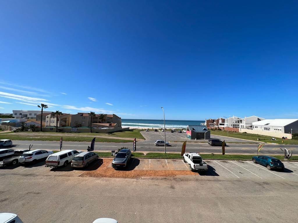 2 Bed Apartment in Jeffreys Bay photo number 21