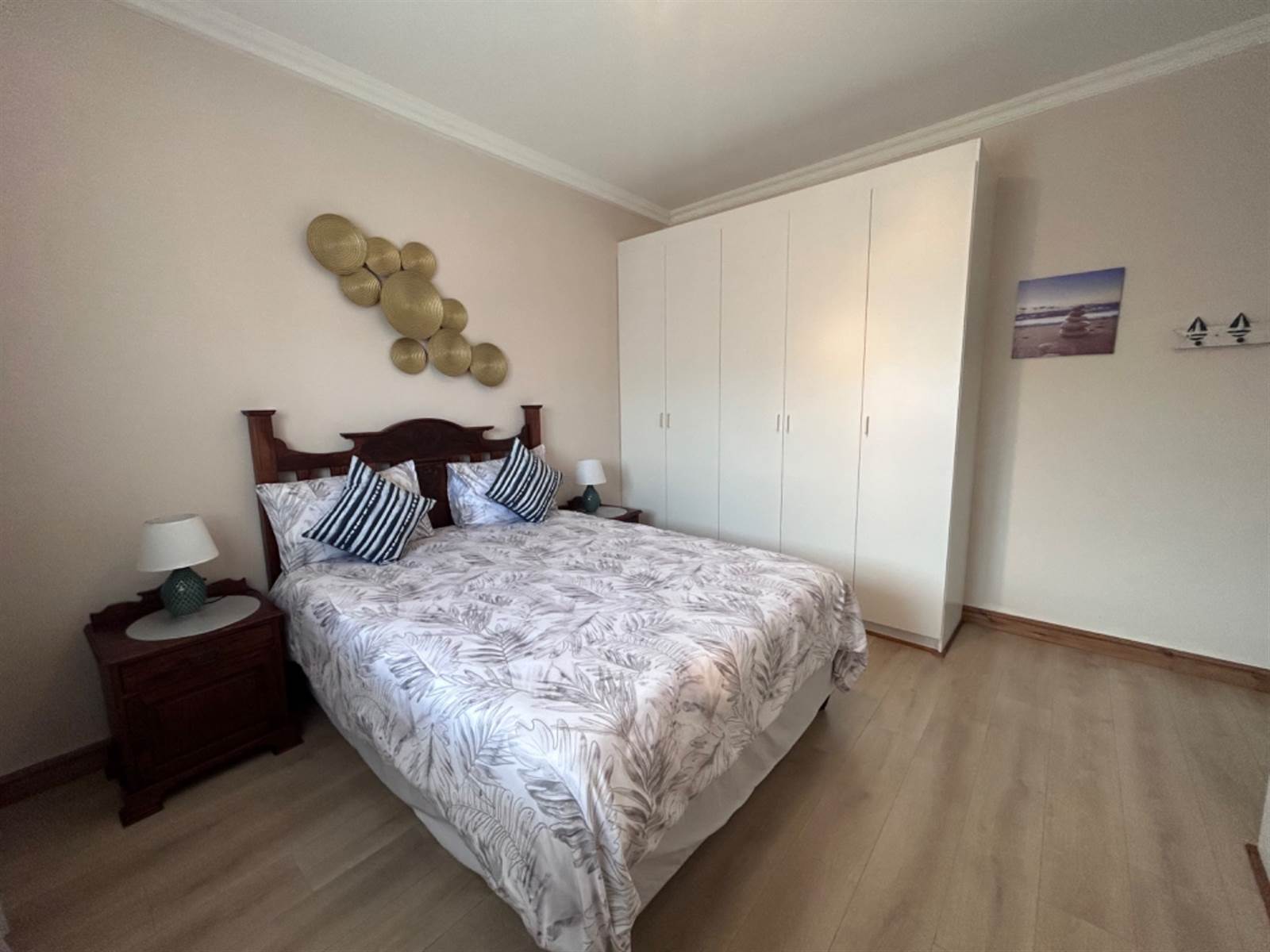 2 Bed Apartment in Jeffreys Bay photo number 15