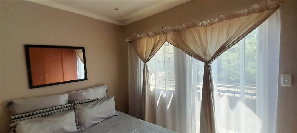 2 Bed Duplex in Pretoria North photo number 13
