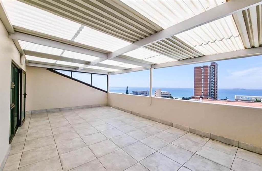 2 Bed Apartment in Umhlanga Rocks photo number 5