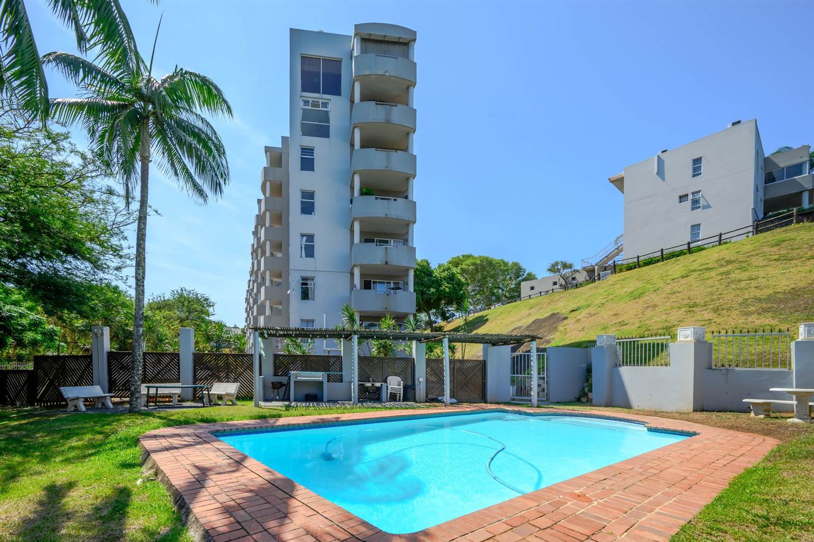 3 Bed Apartment in Durban North photo number 1
