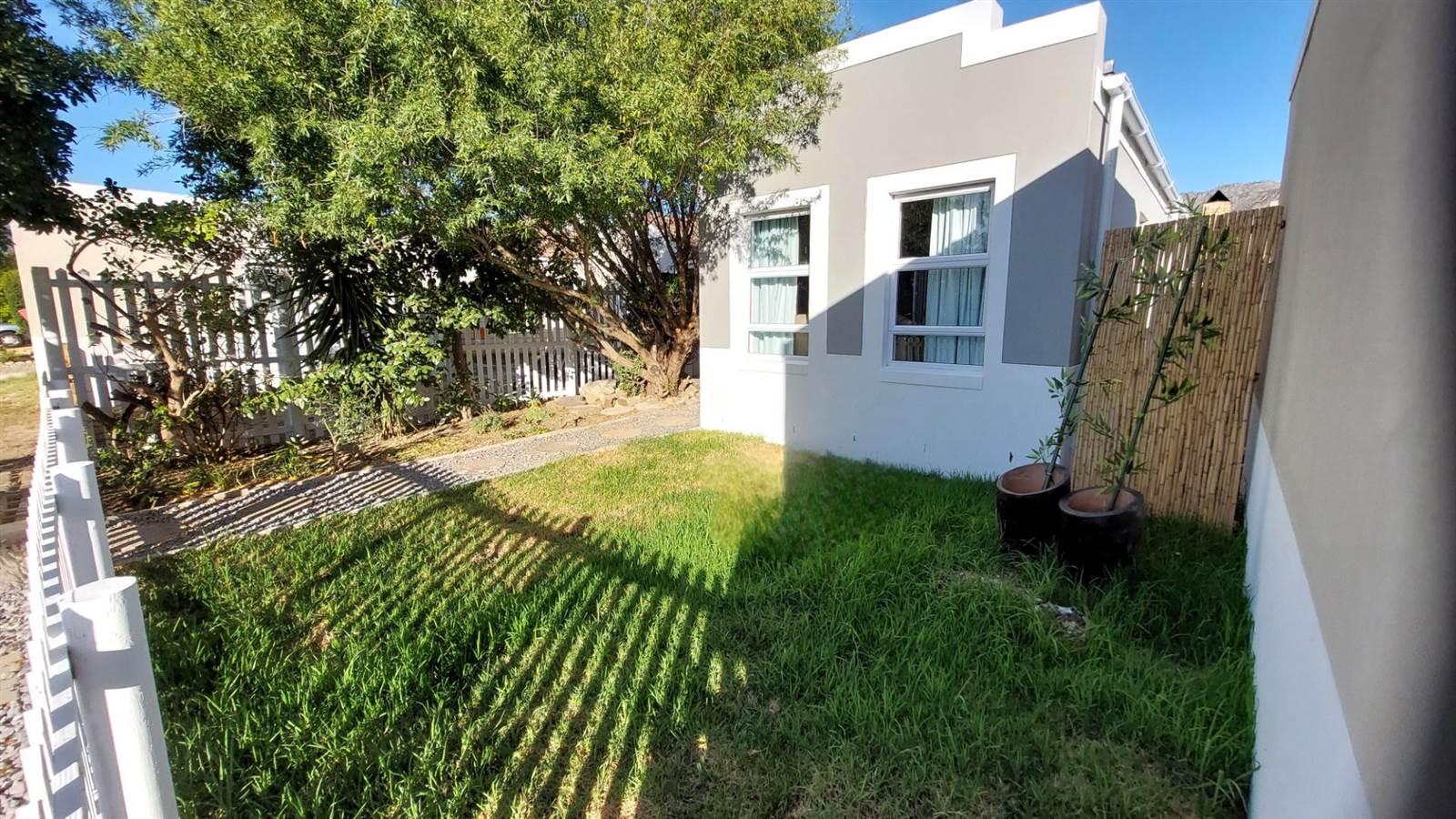 2 Bed House in Gordons Bay Central photo number 5