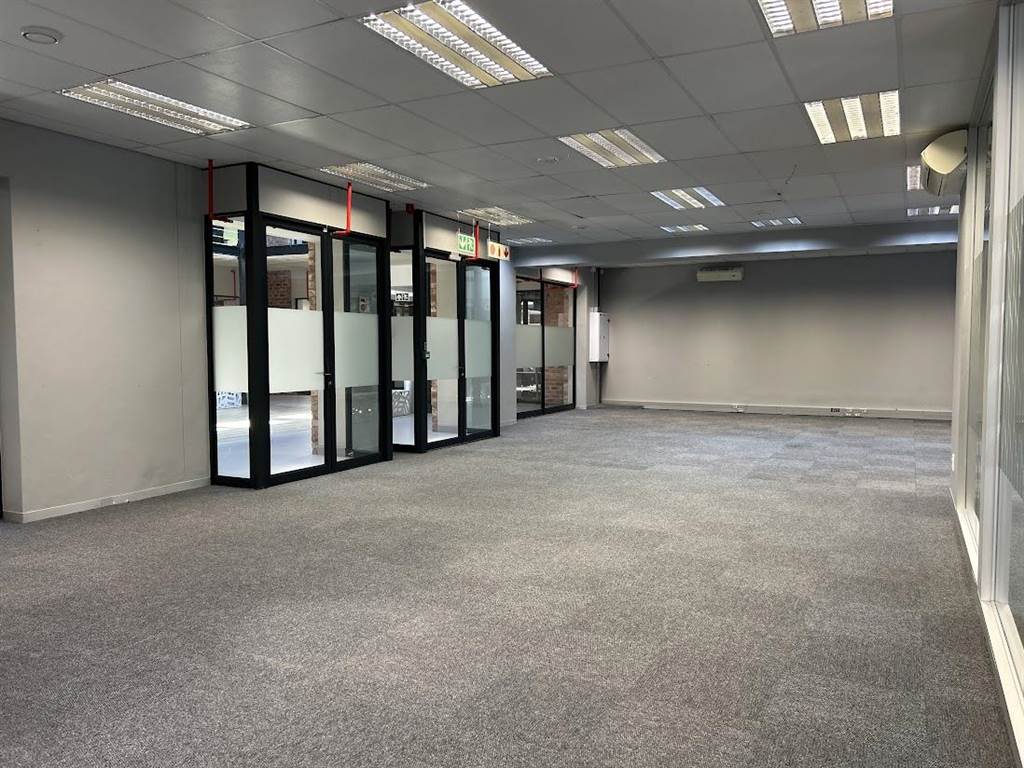 432  m² Office Space in Rondebosch photo number 14