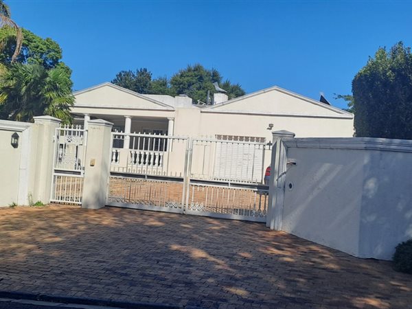 6 Bedroom House