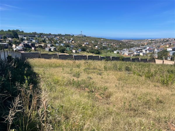 3000 m² Land available in Kwanonqaba