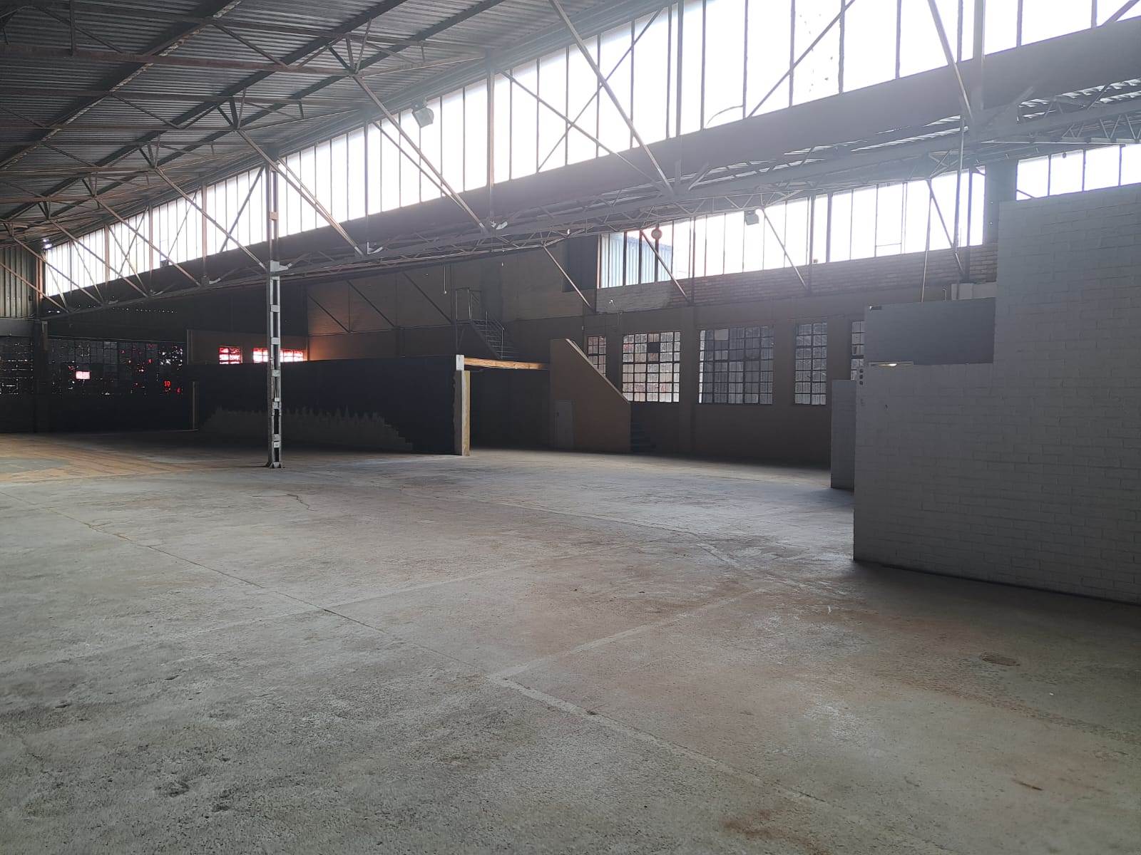 3800  m² Industrial space in Aeroton photo number 4