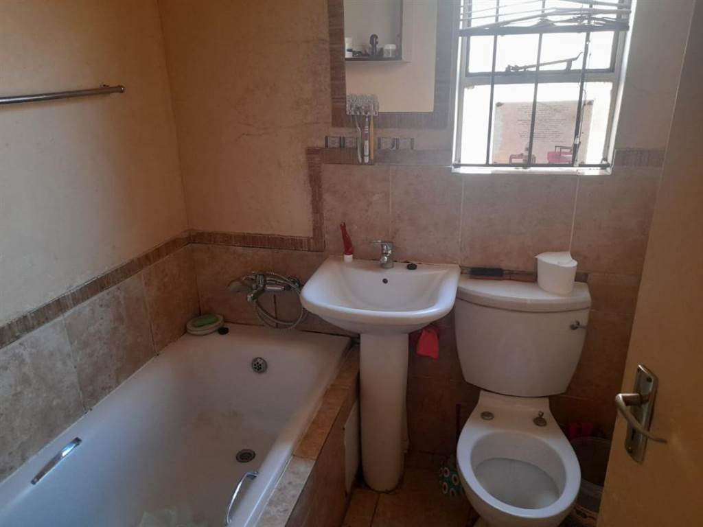 2 Bed House in Randpark Ridge photo number 14