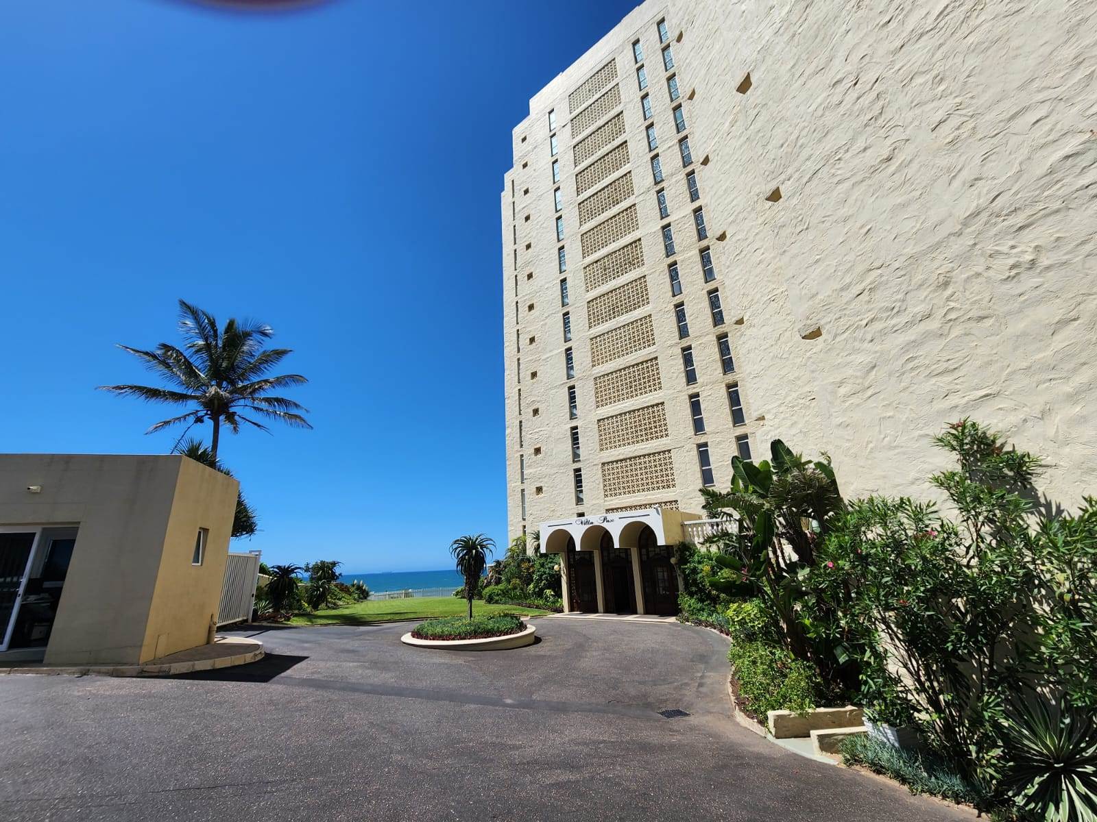 3 Bed Apartment in Umhlanga Rocks photo number 1