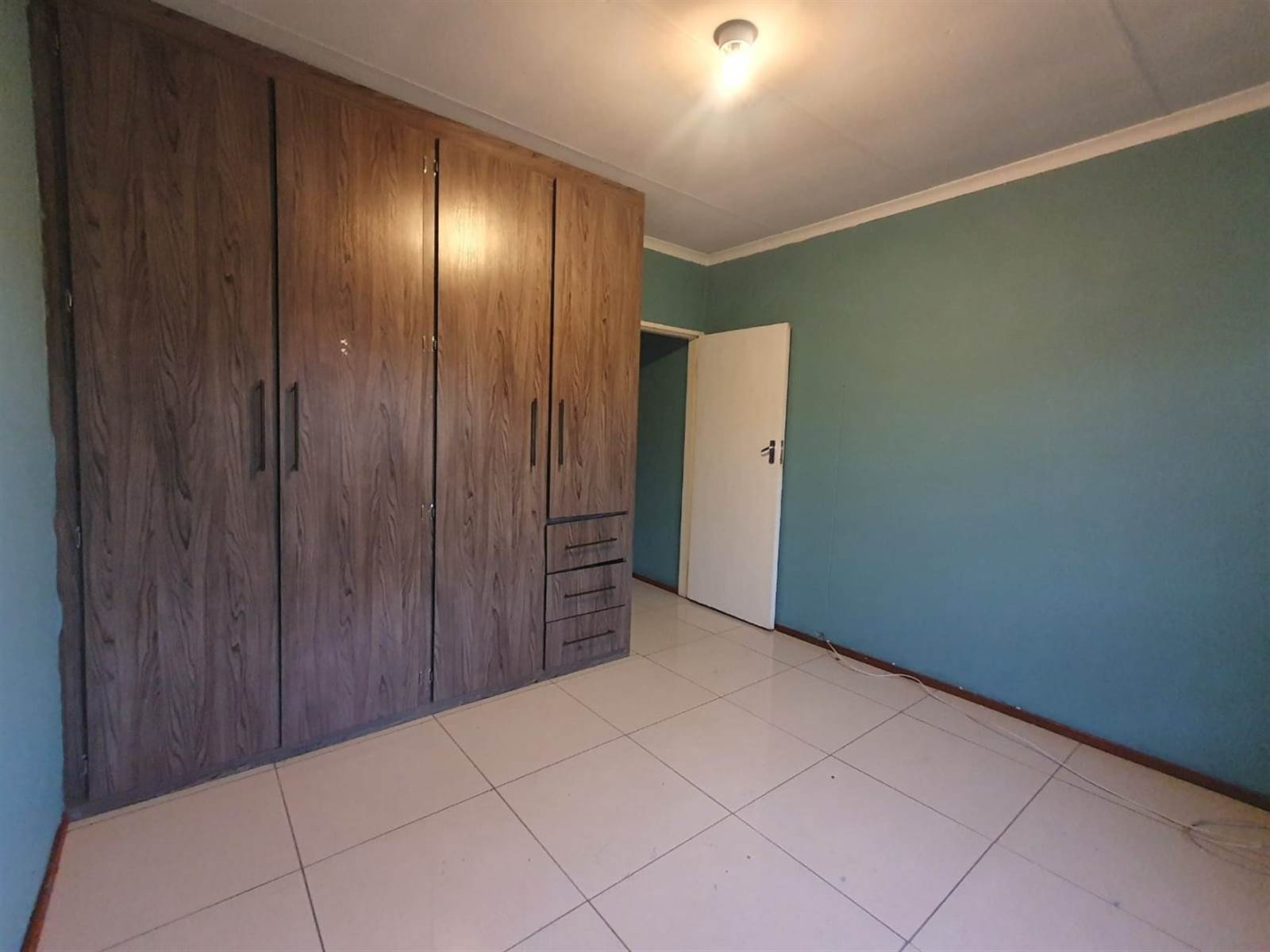 2 Bed Townhouse in Pretoria North photo number 8